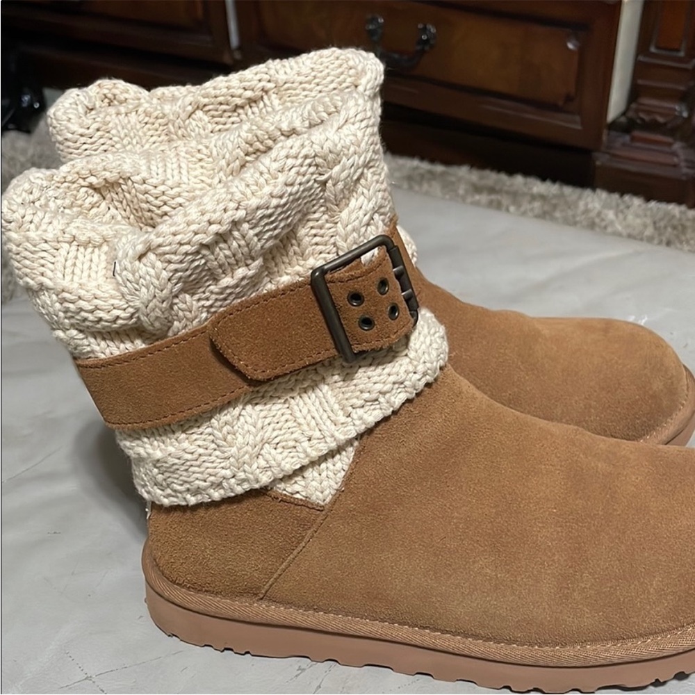 Ugg Shania boots knit cuff size 8